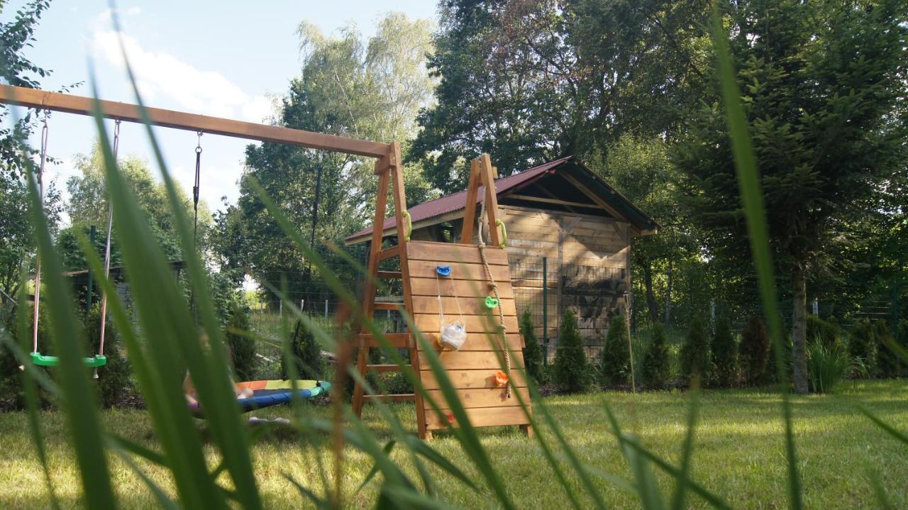Aparthotel W Dolinie Stawow Zator By Housine Las Exterior photo